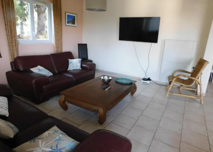 54 - Aiguebelle 250m Apartment Le Lavandou